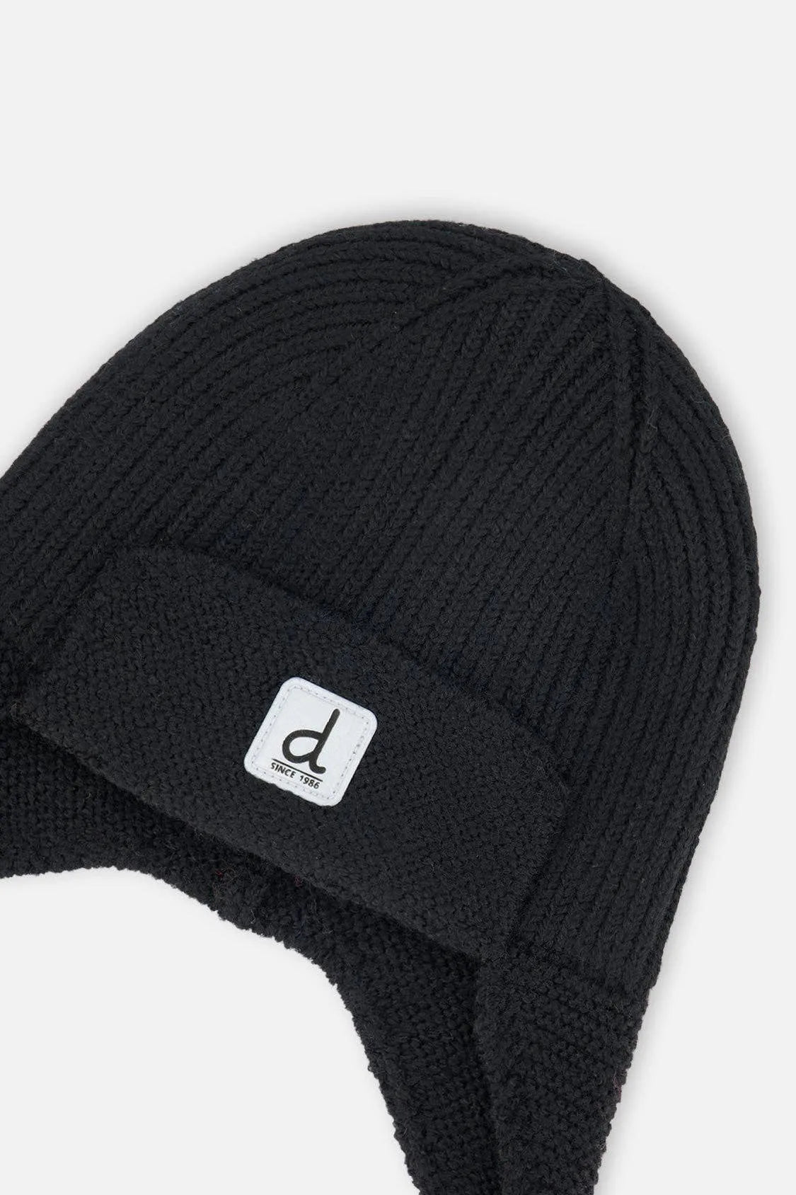 Close view of the Black knit, fleece ear flap and Deux par Deux logo patch